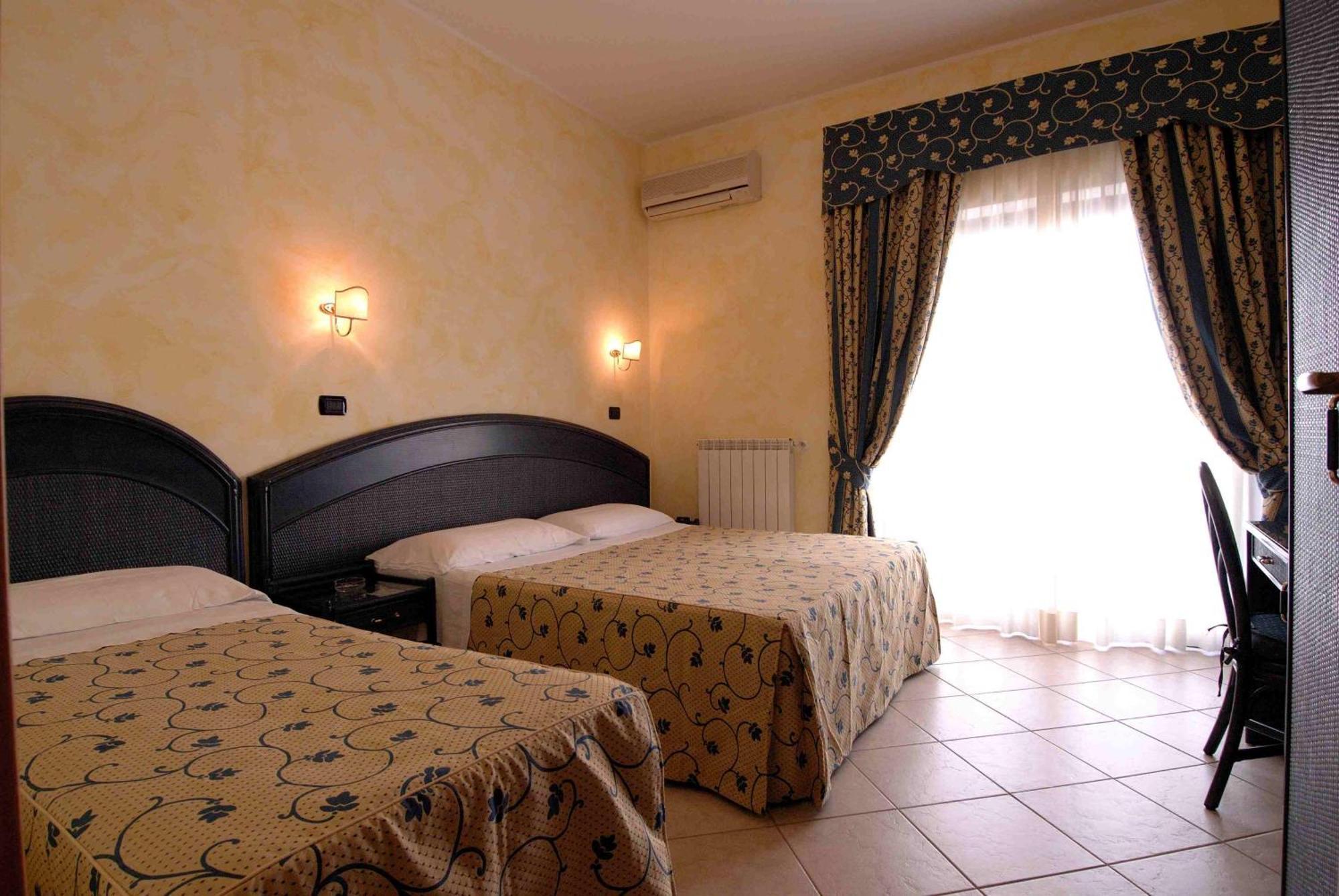 Hotel L'Approdo Άντζιο Εξωτερικό φωτογραφία
