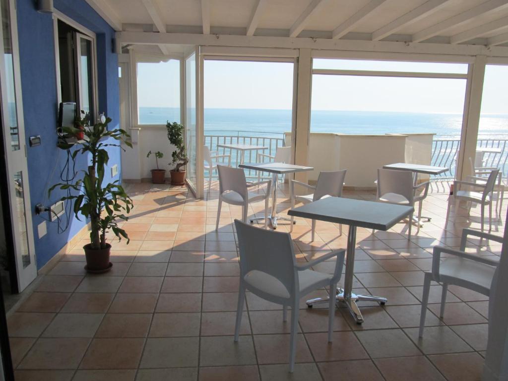 Hotel L'Approdo Άντζιο Εξωτερικό φωτογραφία