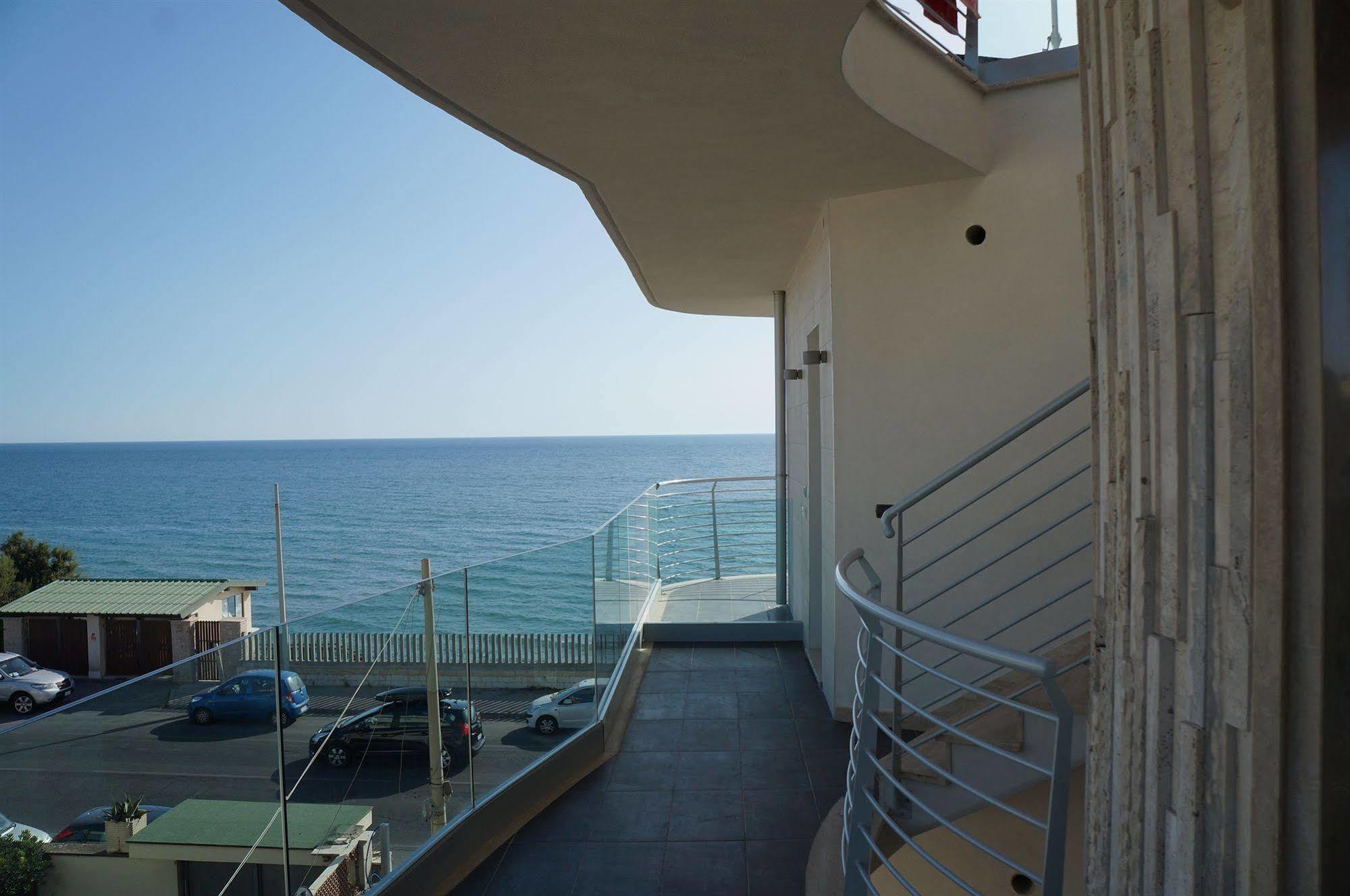 Hotel L'Approdo Άντζιο Εξωτερικό φωτογραφία