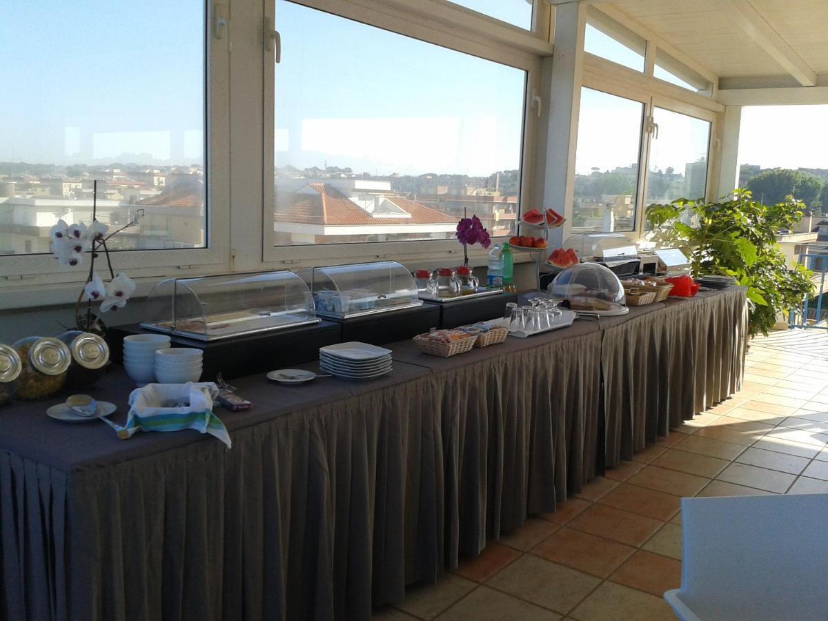 Hotel L'Approdo Άντζιο Εξωτερικό φωτογραφία